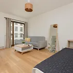 Sierakowskiego By Renters Apartment *