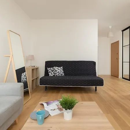 Sierakowskiego By Renters Apartman